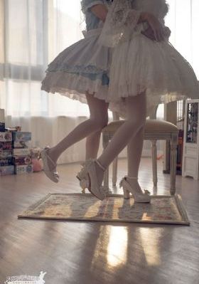中に突然の大雨一雨宿