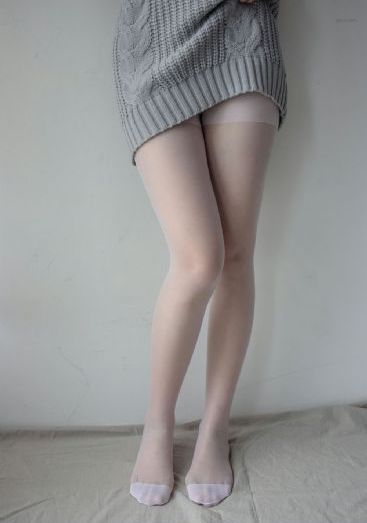 年轻的女大学生