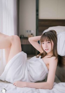 女帝羞辱打开双腿调教h