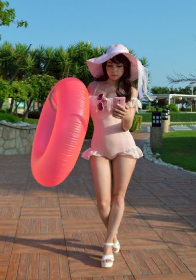 美丽姑娘6国语版免费看