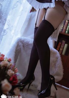 女搜查官紧身皮衣调教