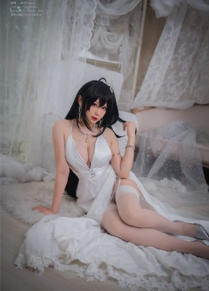 我丰满的岳母