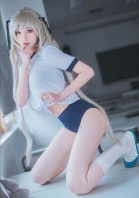 裙子底下有怪兽